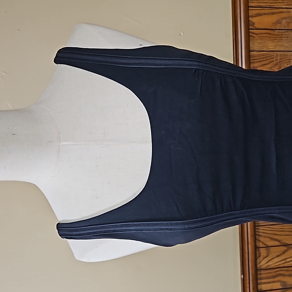 lululemon athletica Sleeveless Top 6 - Picture 2 of 12